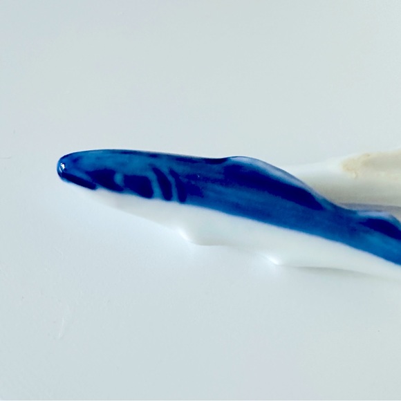 Vintage Retro Small Ceramic Blue & White Fish Chopstick Rest 3.5" - Picture 6 of 6